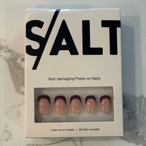 🌸5/$25🌸 Salt press-on nails in french merlot